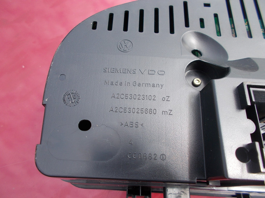 VOLKSWAGEN GOLF MK5 SPEEDOMETER CLOCKS VWZ7Z0D0536014