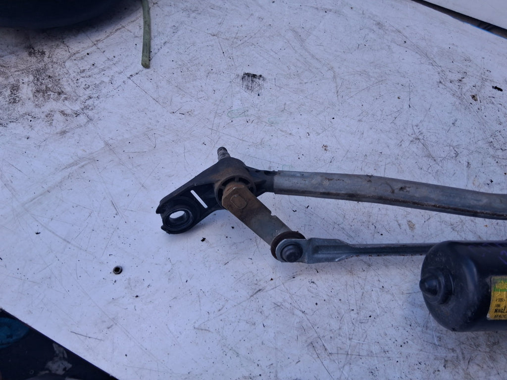 2018 MERCEDES CITAN FRONT WINDSCREEN WIPER MOTOR LINKAGE