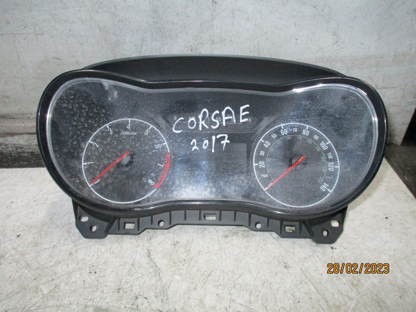 VAUXHALL CORSA E 2017 SPEEDO SPEEDOMETER INSTRUMENT CLUSTER 39107237