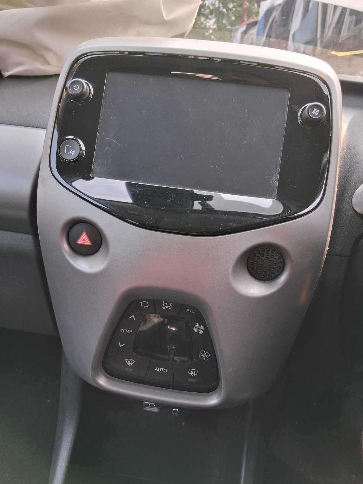 2020 TOYOTA AYGO MK2 CENTRE CONSOLE TRIM PANEL 554050H050