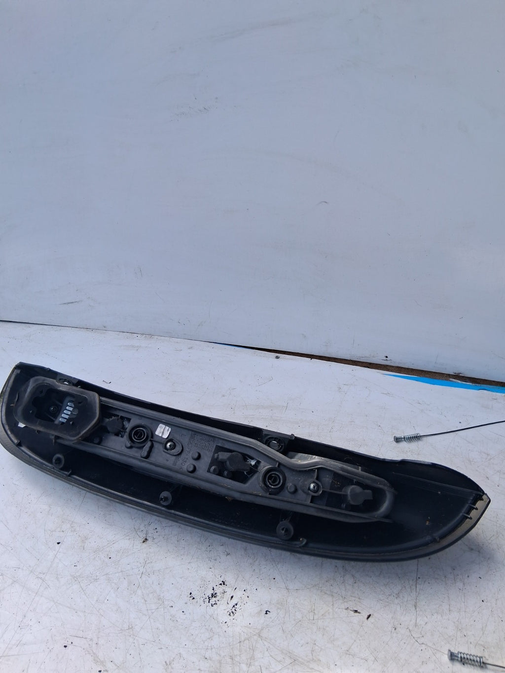 20-6 VAUXHALL CORSA NSR PASSENGER SIDE REAR BRAKE TAIL LIGHT CLUSTER UNIT