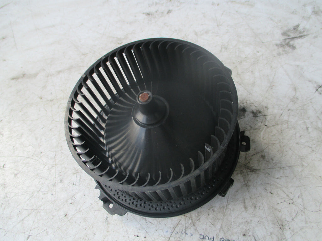 VAUXHALL ASTRA K MK7 2018 HEATER BLOWER MOTOR FAN MOTOR 0130309505
