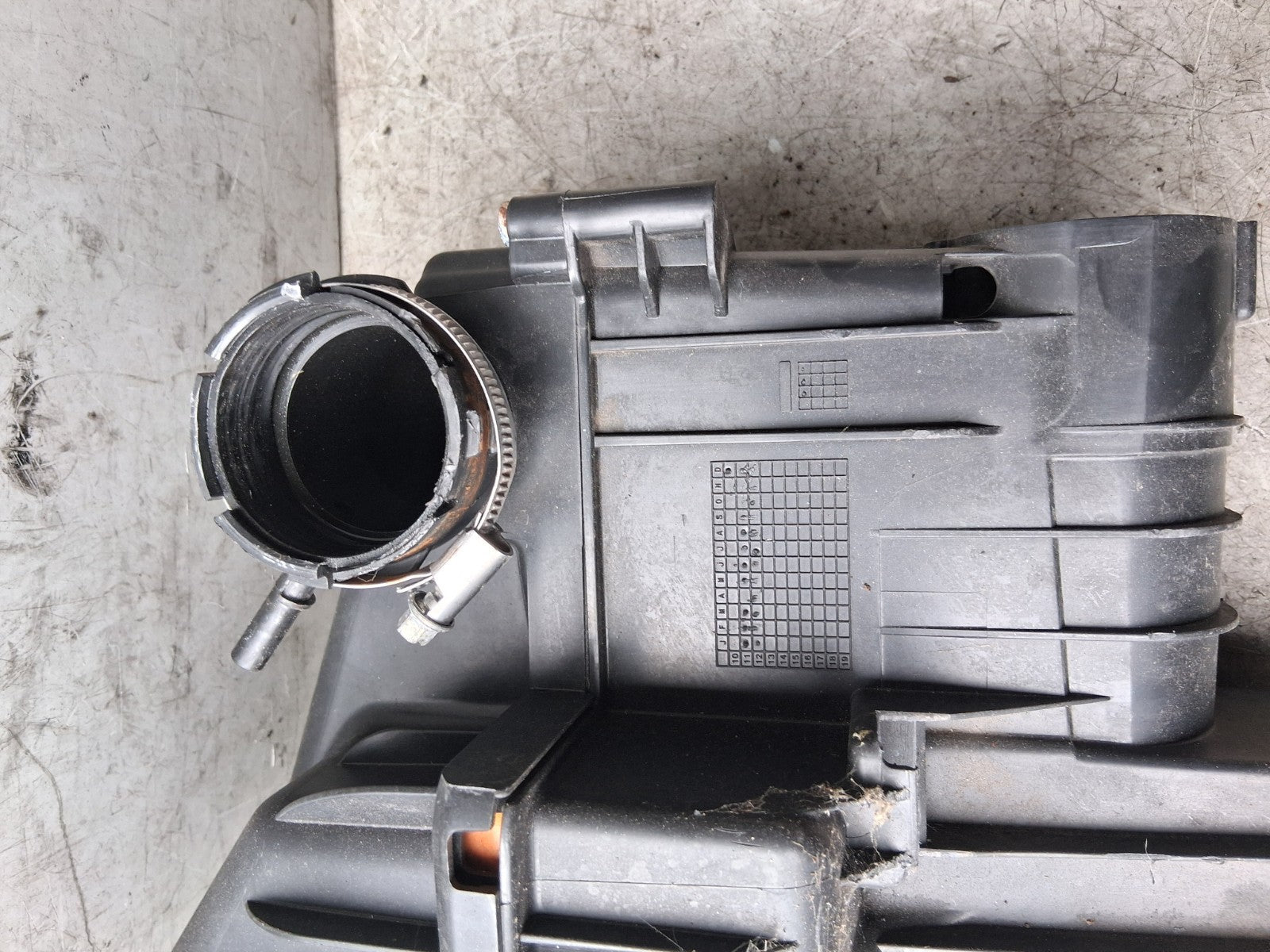 2012 PEUGEOT 208 AIR FILTER CLEANER BOX HOUSING BOX