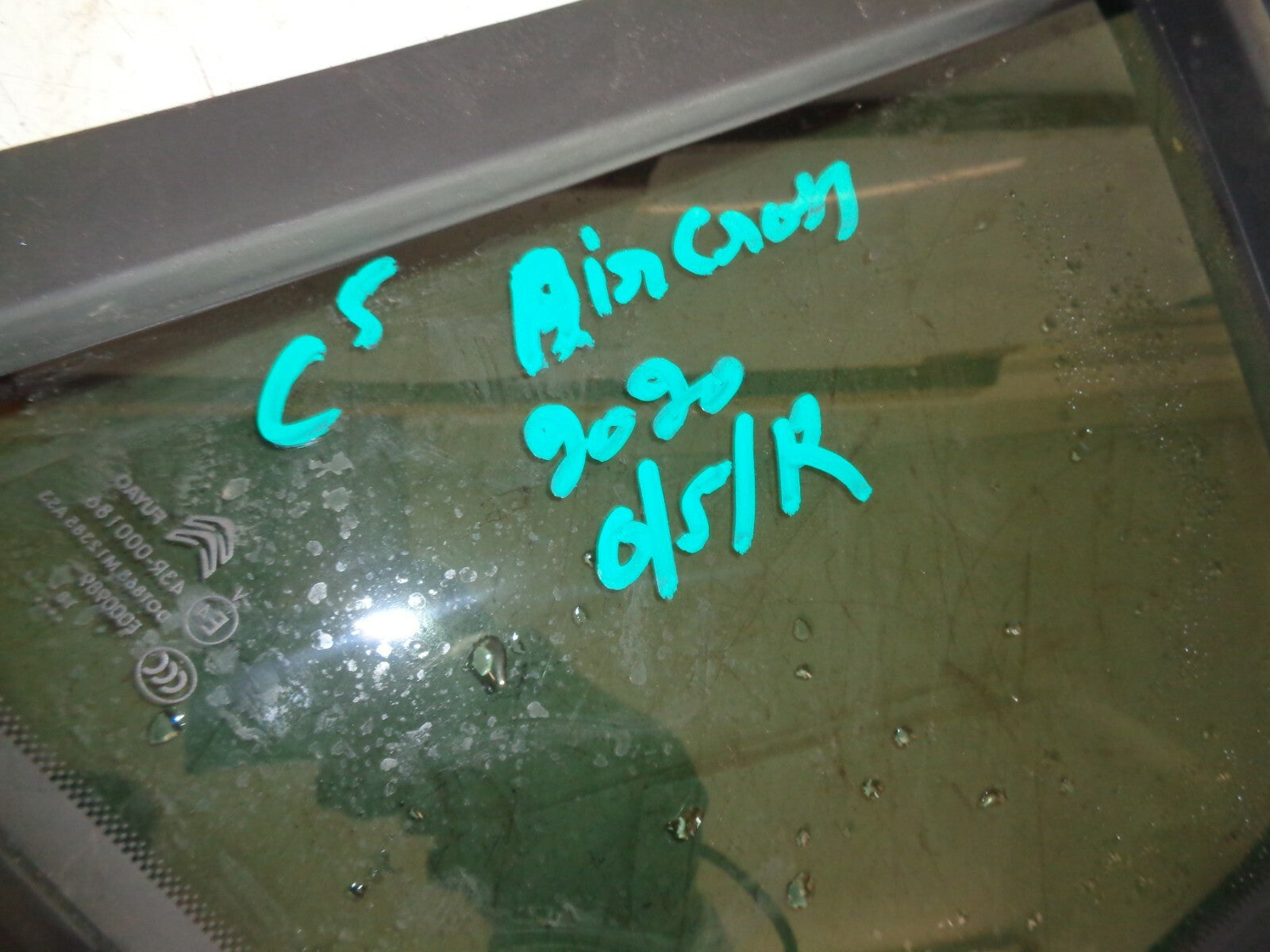 CITROEN C5 AIRCROSS 2020 DRIVER SIDE REAR DOOR QUARTER GLASS 9816905980