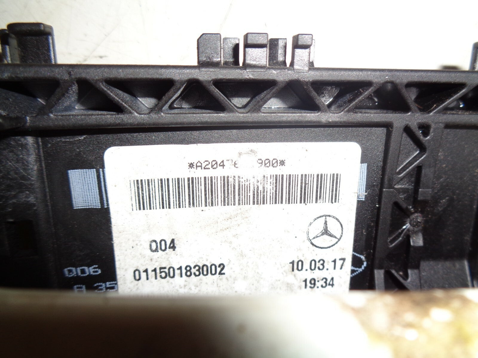 MERCEDES BENZ A CLASS W176 NSF PASSENGER SIDE FRONT DOOR EXTERIOR HANDLE WHITE