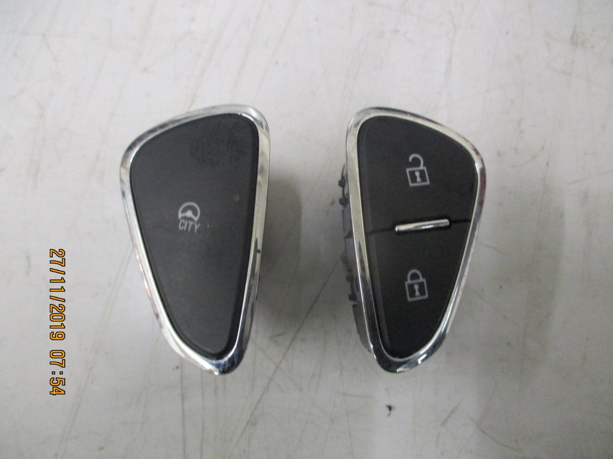 VAUXHALL CORSA E 2016 ECO CITY LOCK UNLOCK SWITCH BUTTON 13423496 13363626