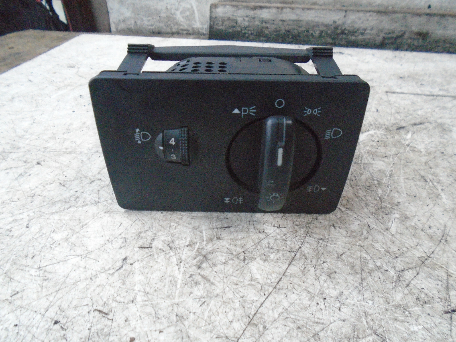 FORD FOCUS MK2 2010 HEADLIGHT SWITCH CONTROL UNIT 7M5T13A024MA