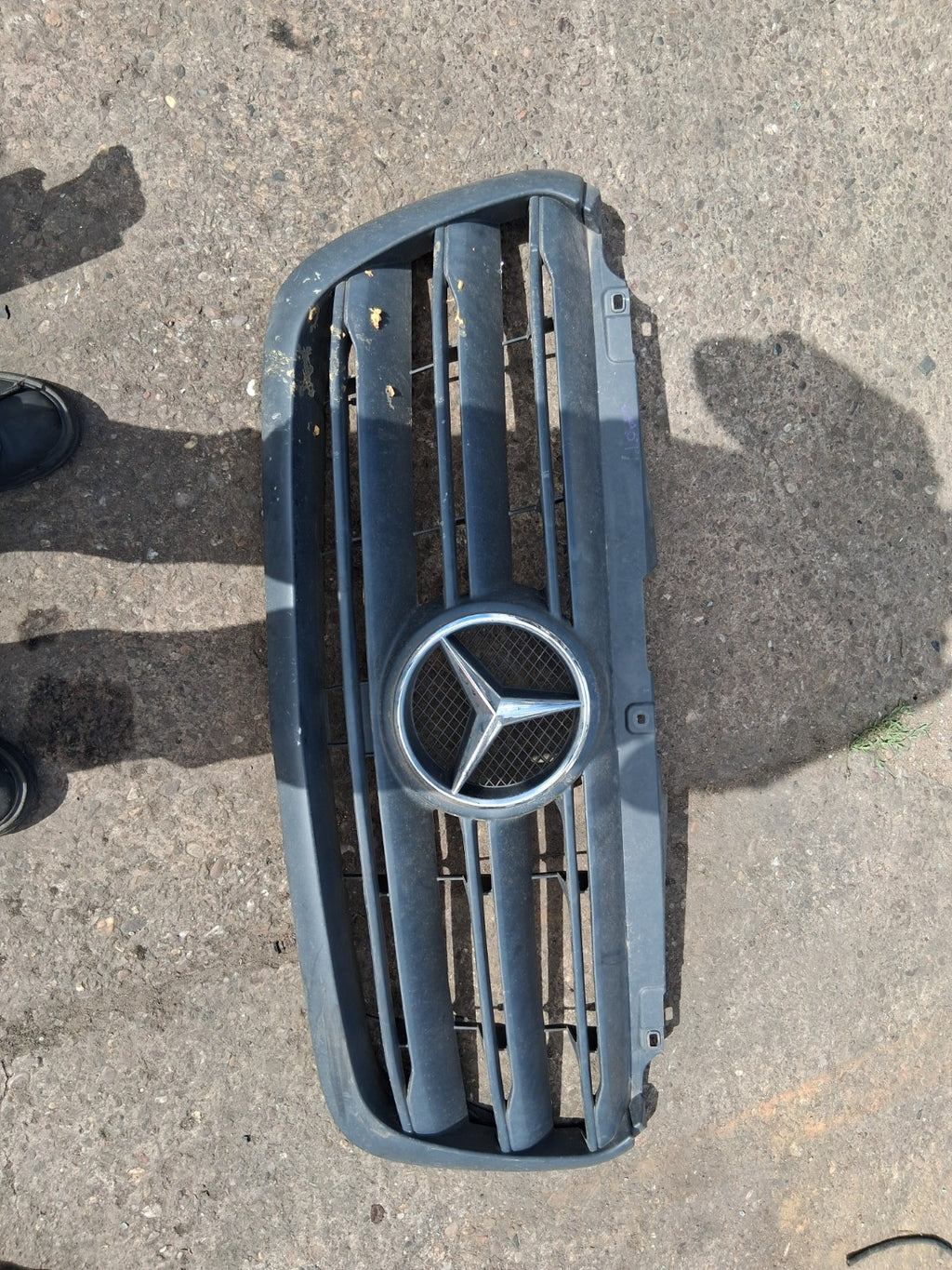 2021 MERCEDES SPRINTER W907 FRONT BUMPER WITH GRILL & BADGE GRILLE A9108852600
