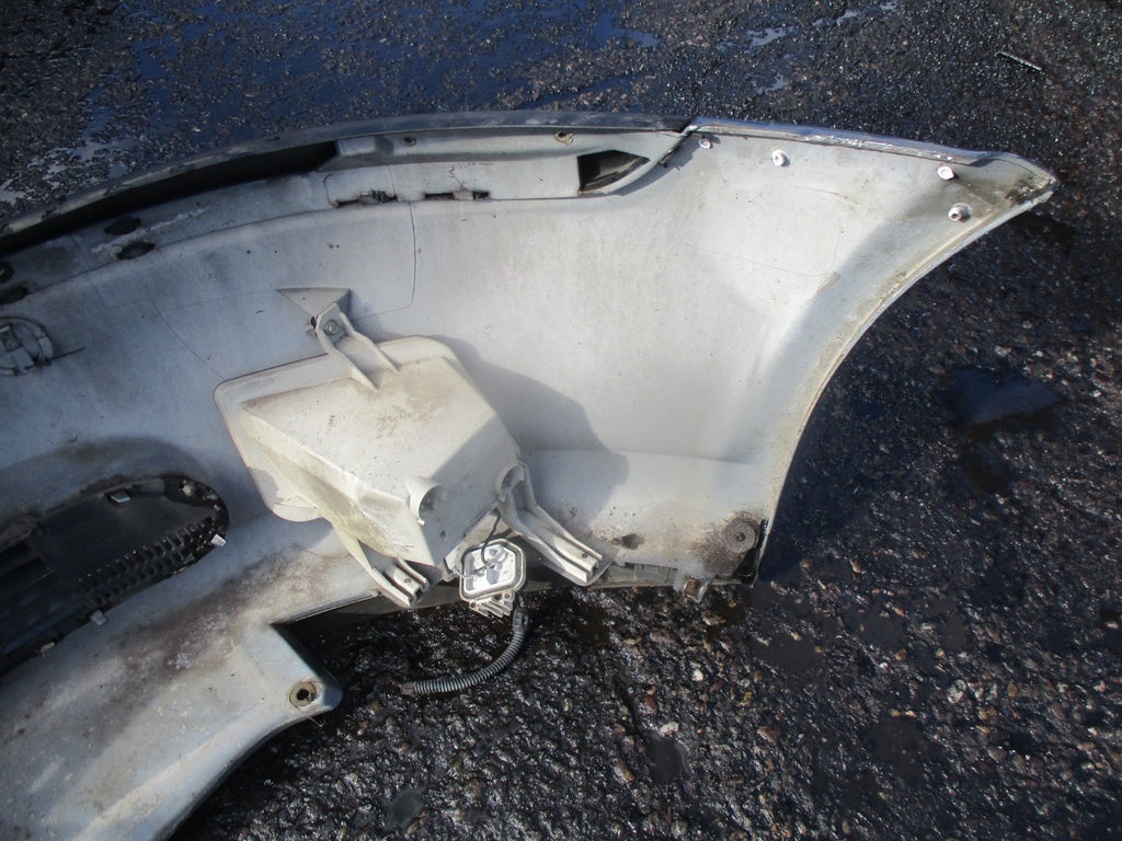 1998 VAUXHALL VECTRA DTI FRONT BUMPER AND GRILL GRILLE BLUE NO FOG LIGHTS