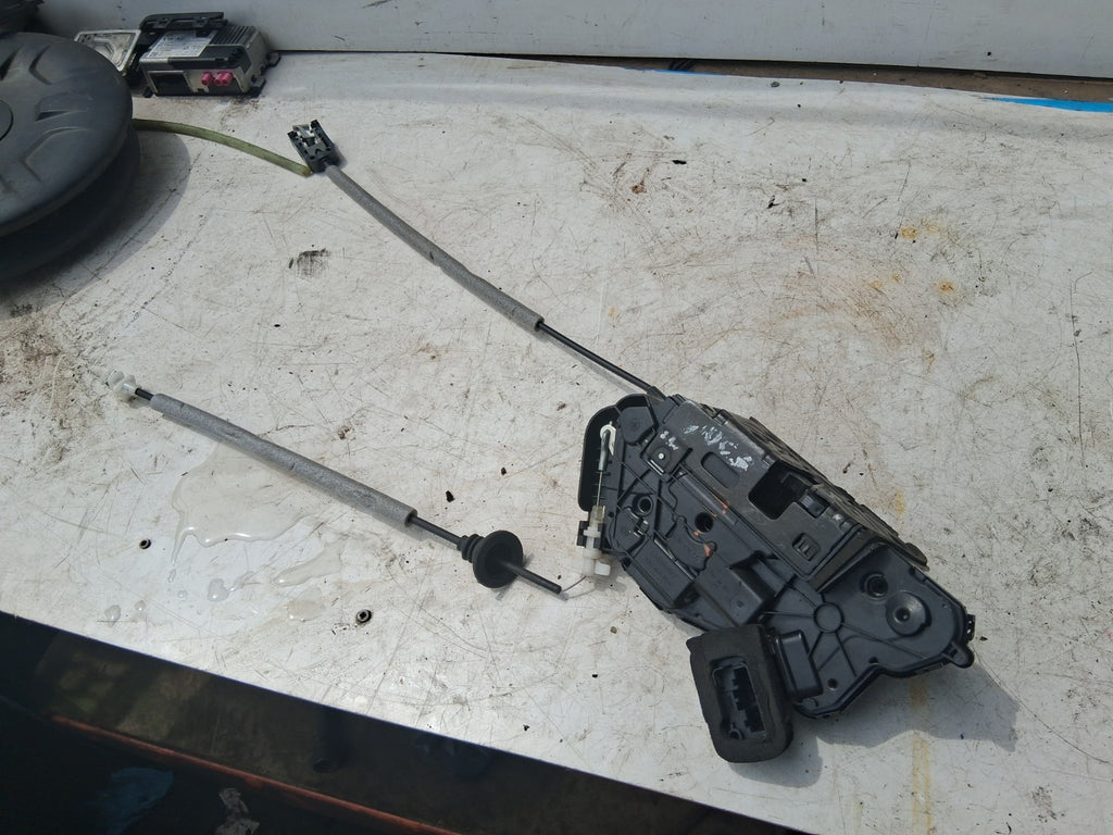 VW VOLKSWAGEN PASSAT B8 2019 NSF PASSENGER FRONT DOOR LOCK MECHANISM 5TB837015B