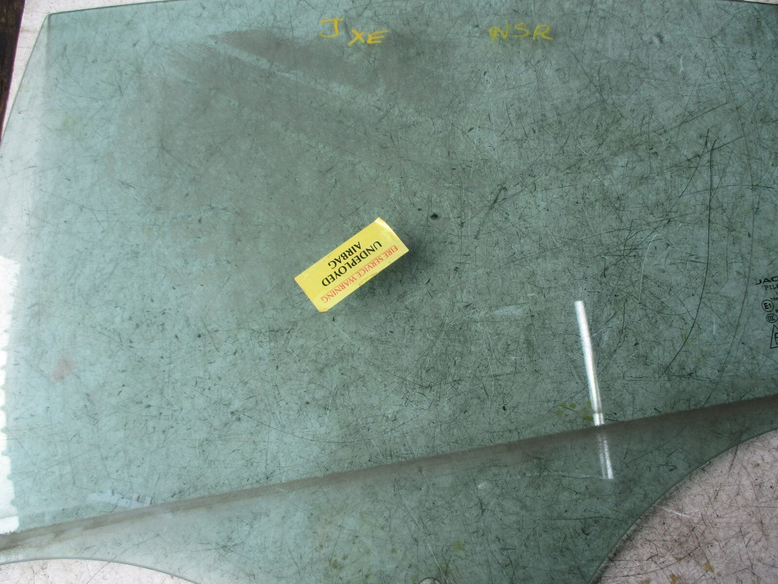 JAGUAR XE 2017 NSR PASSENGER SIDE REAR DOOR WINDOW GLASS