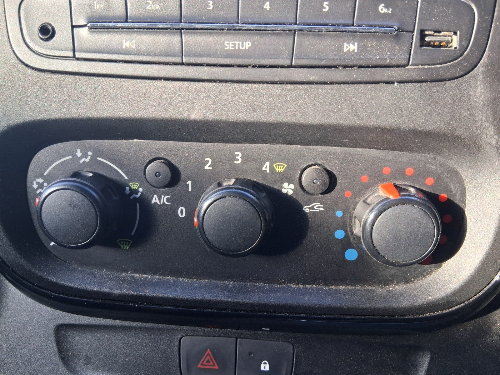 2017 VAUXHALL VIVARO MK2 AC HEATER CLIMATE CONTROL SWITCH PANEL