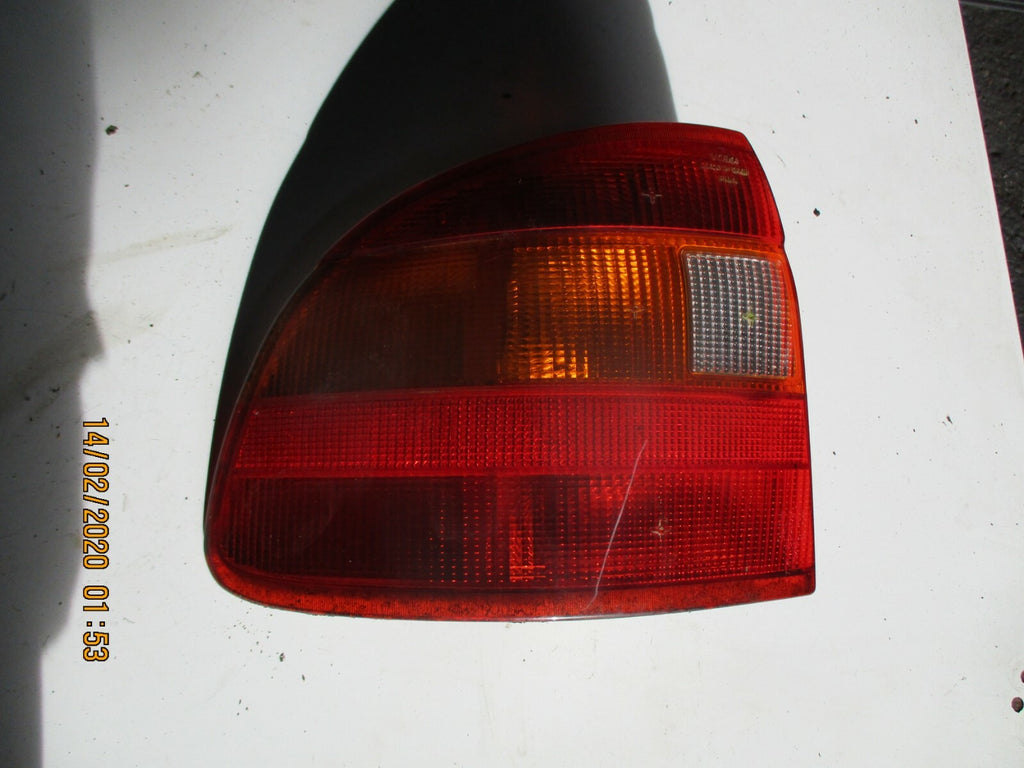 VAUXHALL ASTRA F SALOON 1996 NSR PASSENGER LEFT SIDE REAR TAIL LIGHT