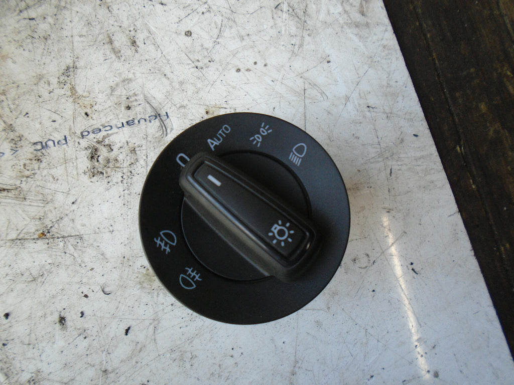 SKODA OCTAVIA MK3 2018 HEADLIGHT CONTROL SWITCH 5E0941431D