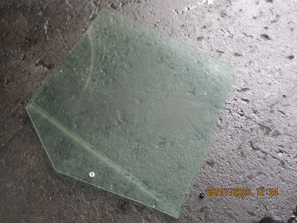 VW VOLKSWAGEN 2002 GOLF MK4 PASSENGER SIDE REAR WINDOW GLASS E6 43R00049