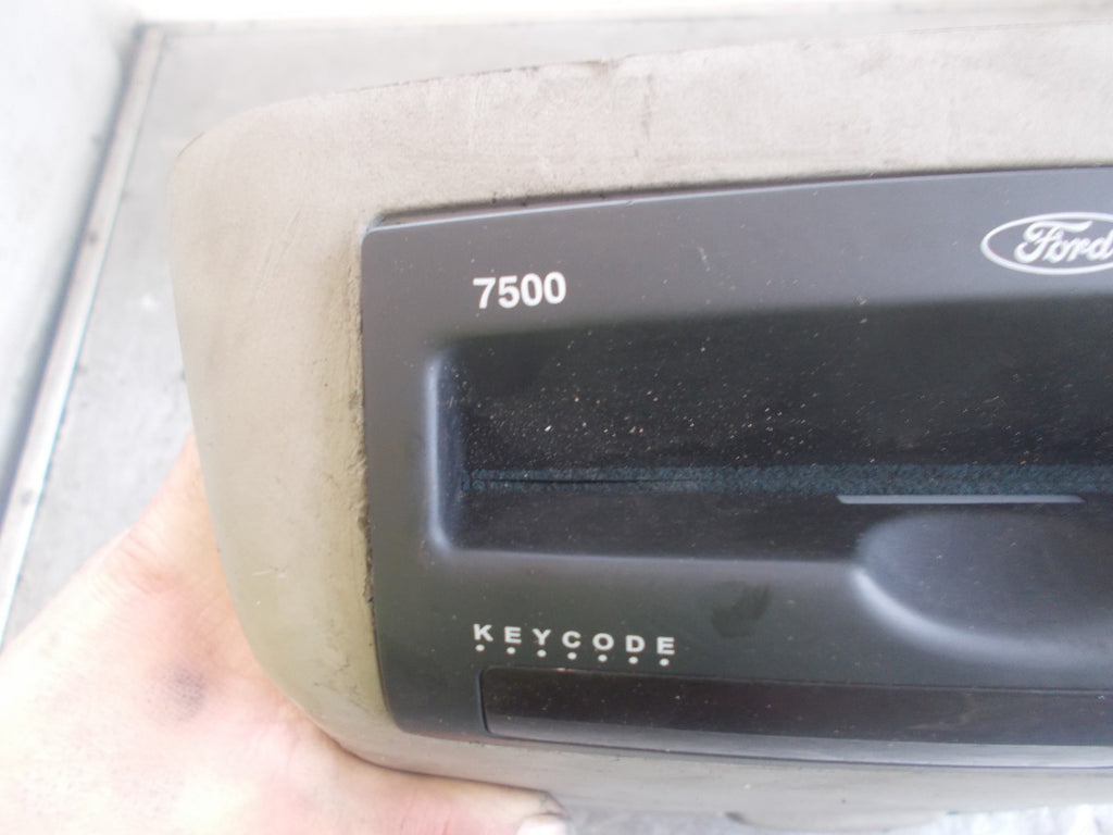 FORD FUSION JU (MK1) 2004-2012 REAR ROOF 7500 DVD PLAYER SCREEN 3N1110E947AD