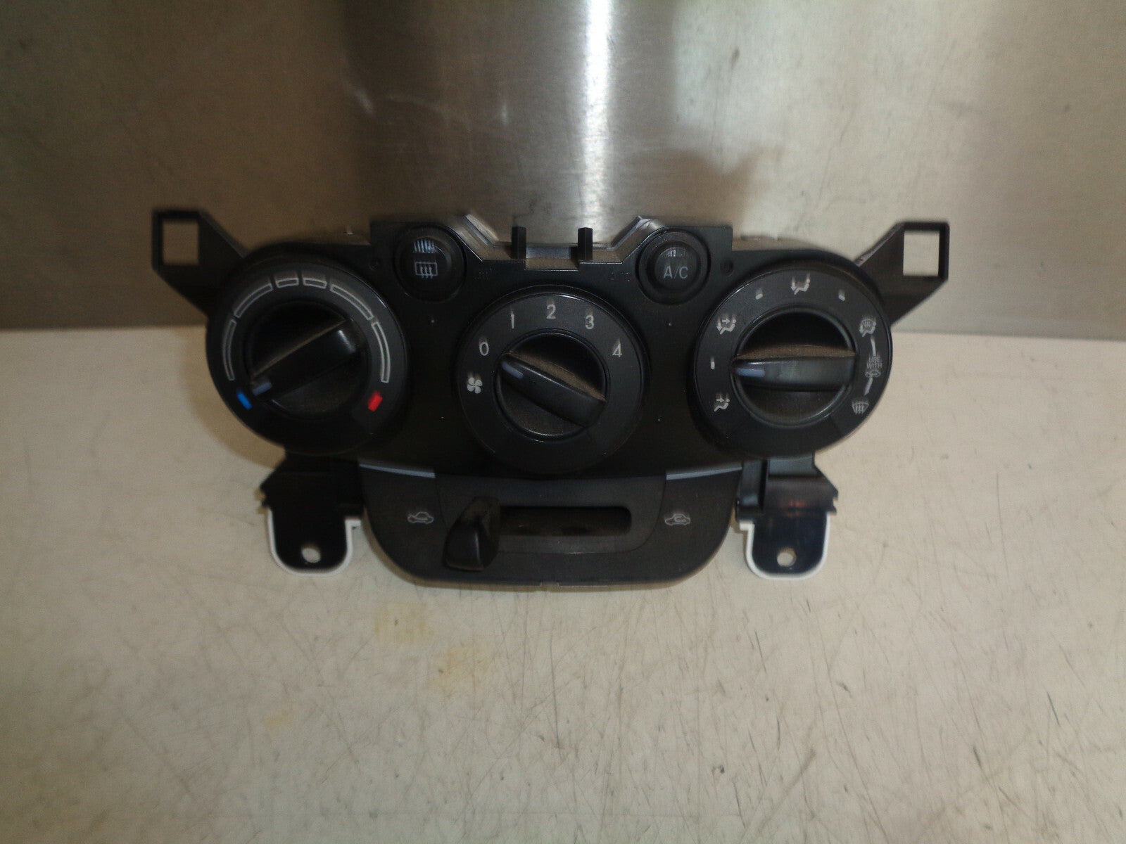 MAZDA 2 MK3 DJ 2015 HEATER AC CLIMATE CONTROL SWITCH PANEL UNIT