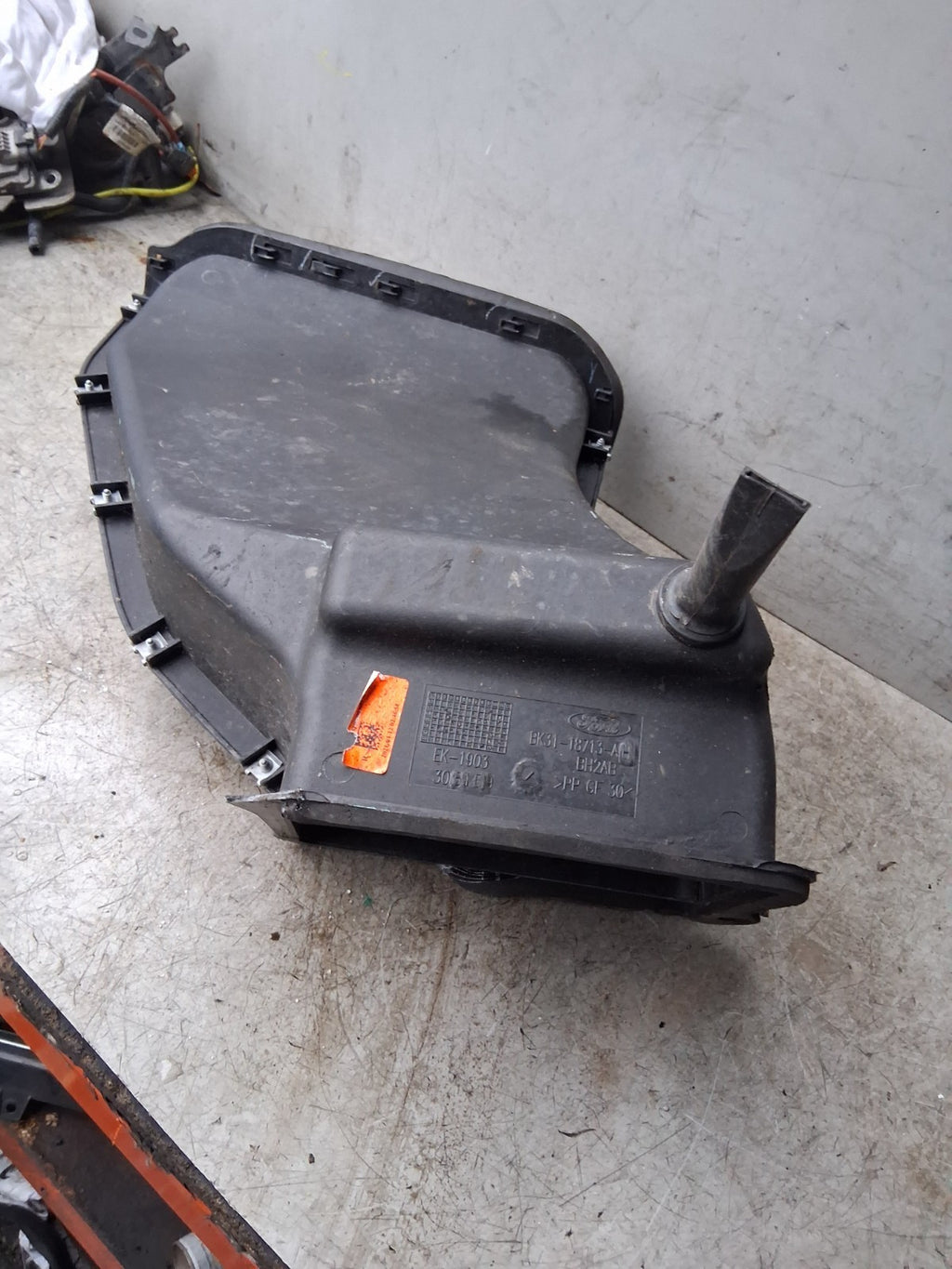 2021 FORD TRANSIT 350 MK8 AIR INTAKE GUIDE DUCT PIPE BK3118713