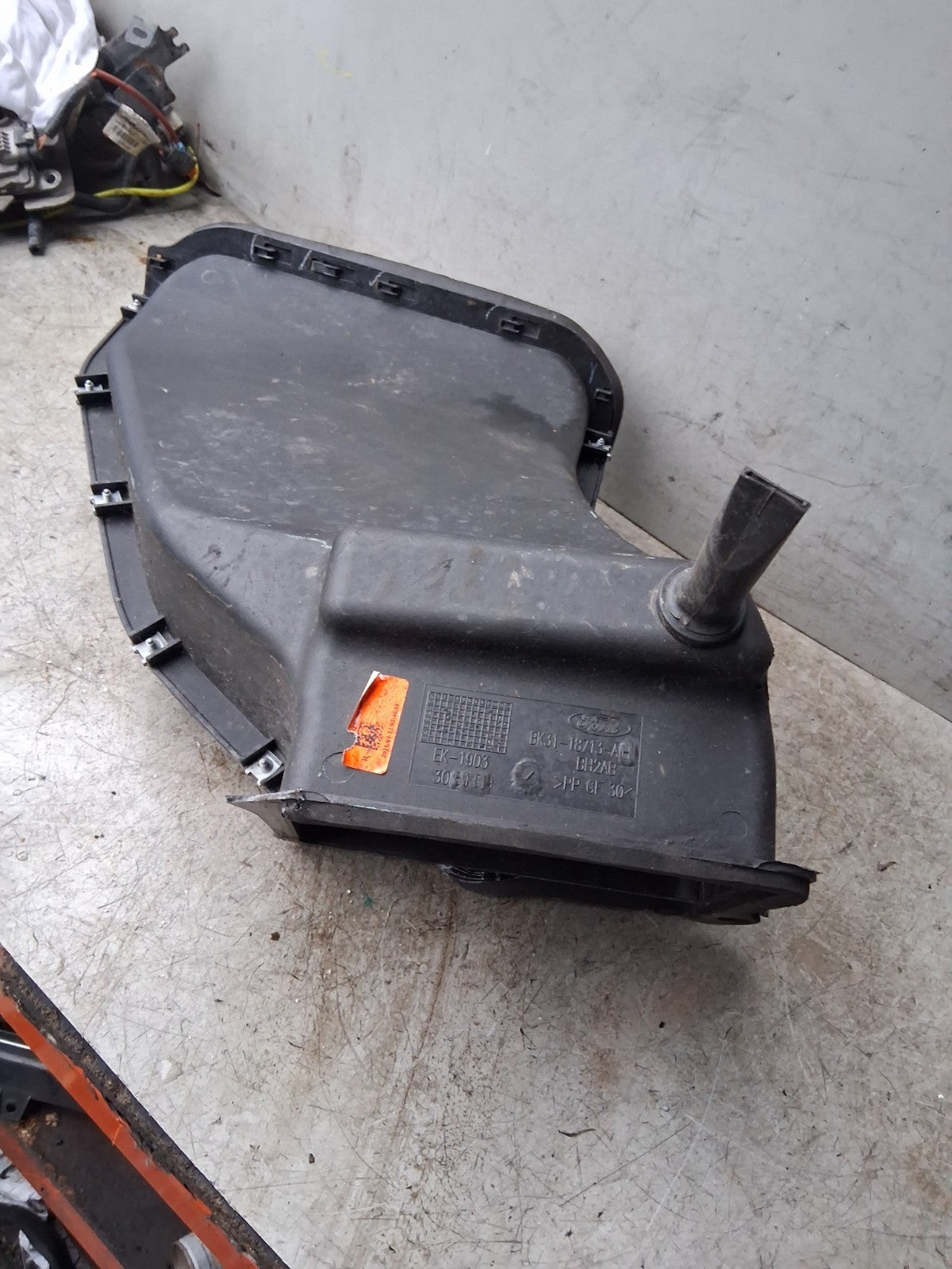 2021 FORD TRANSIT 350 MK8 AIR INTAKE GUIDE DUCT PIPE BK3118713