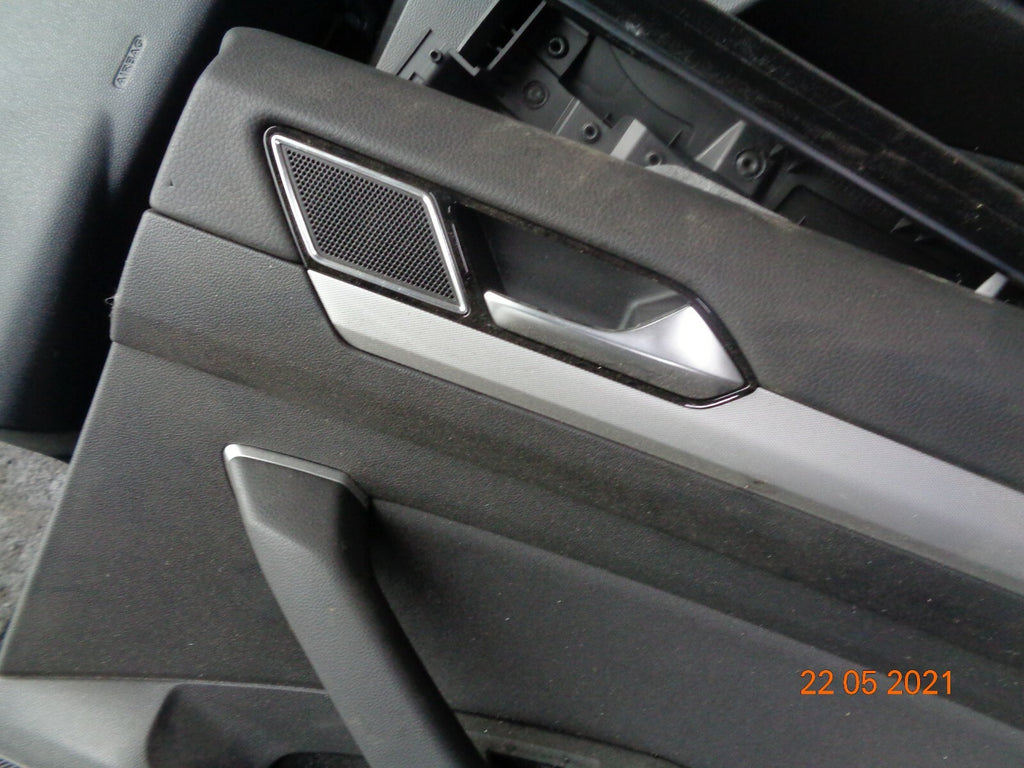 VOLKSWAGEN PASSAT 2018 OSR DRIVER SIDE REAR PLASTIC DOOR CARD PANEL LEATHER