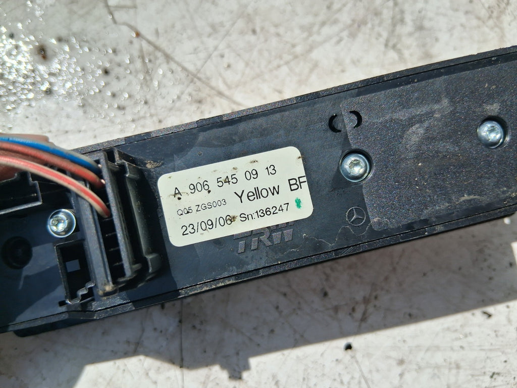 2016 MERCEDES BENZ SPRINTER W906 NSF PASSENGER SIDE WINDOW SWITCH A9065450913