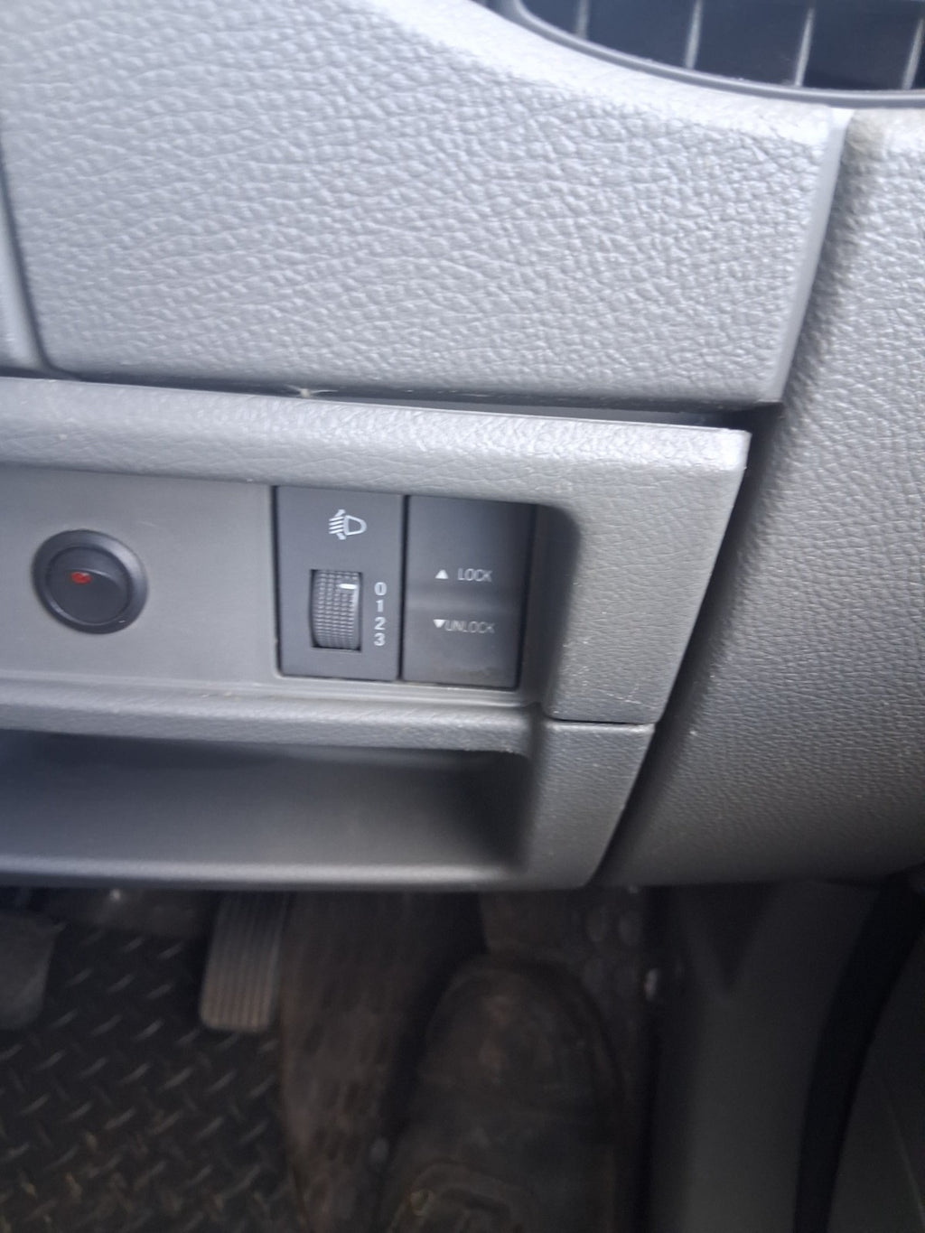 2020 SAIC LDV V80 HEADLIGHT ADJUSTER CONTROL SWITCH