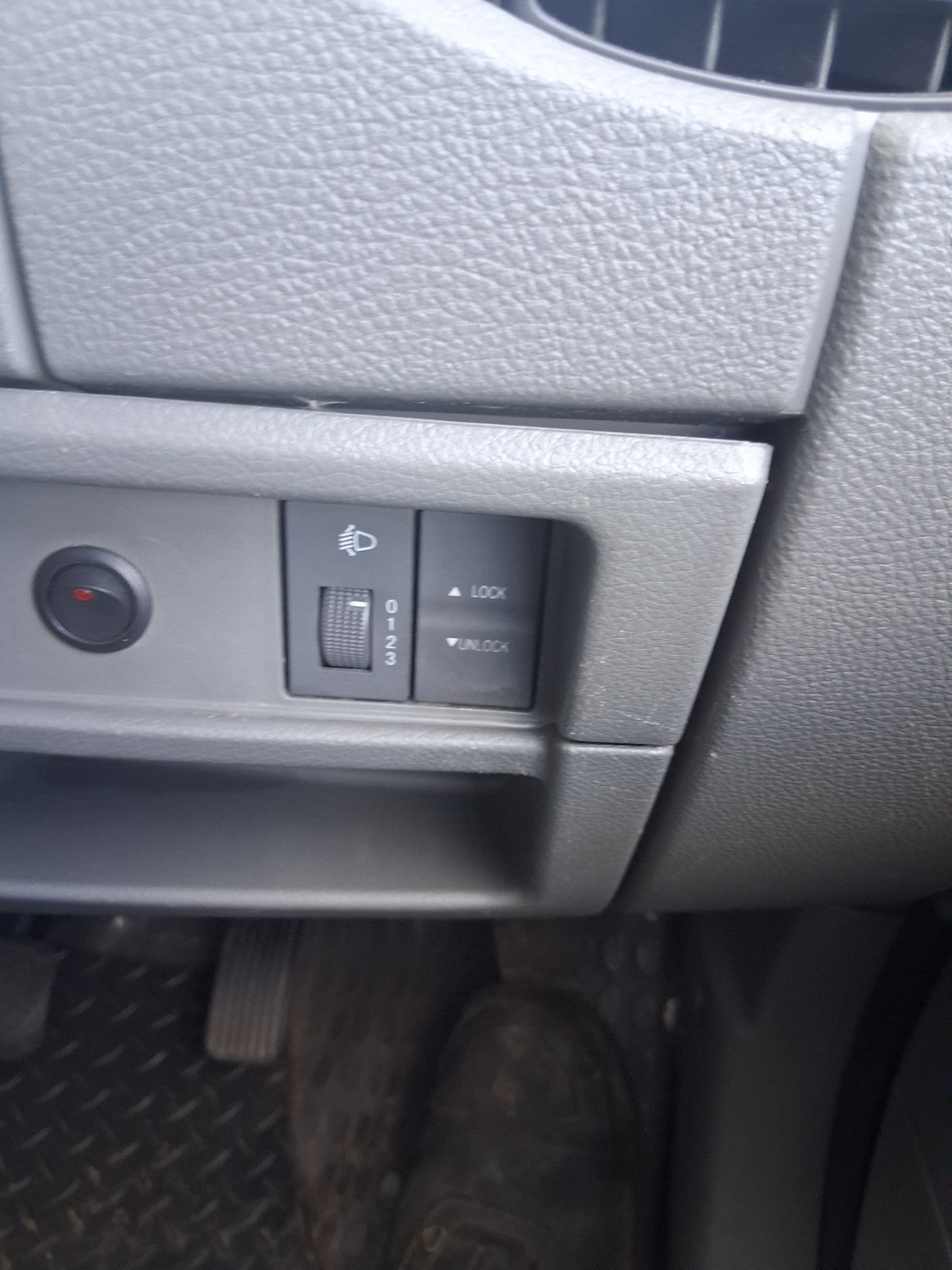 2020 SAIC LDV V80 HEADLIGHT ADJUSTER CONTROL SWITCH