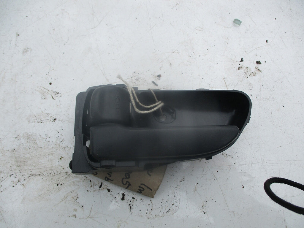 SUBARU IMPREZA WRX 2005 NEAR PASSENGER SIDE FRONT INTERIOR DOOR HANDLE NSF