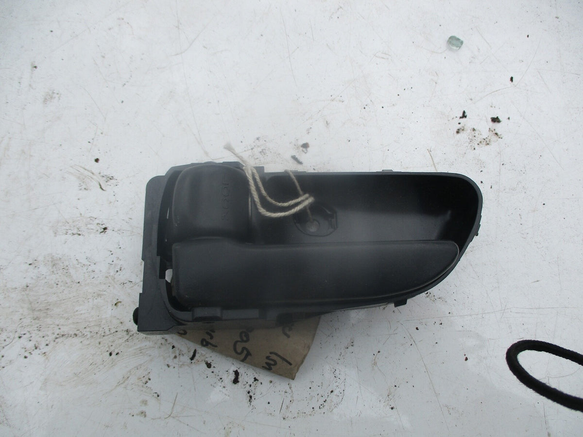SUBARU IMPREZA WRX 2005 NEAR PASSENGER SIDE FRONT INTERIOR DOOR HANDLE NSF
