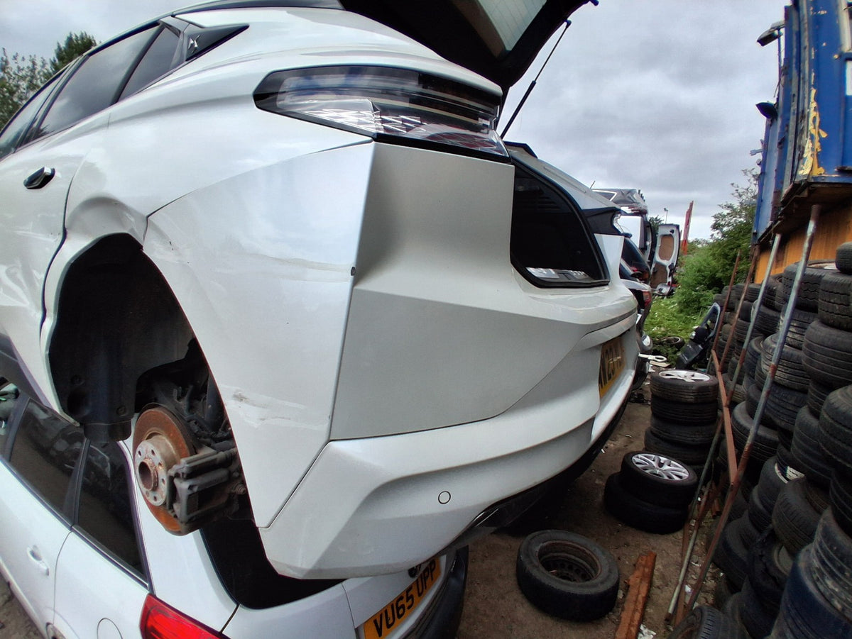 2023 DS AUTOMOBILES DS4 HATCH PERFORMNCE LNE+ PTECH REAR BUMPER WHITE