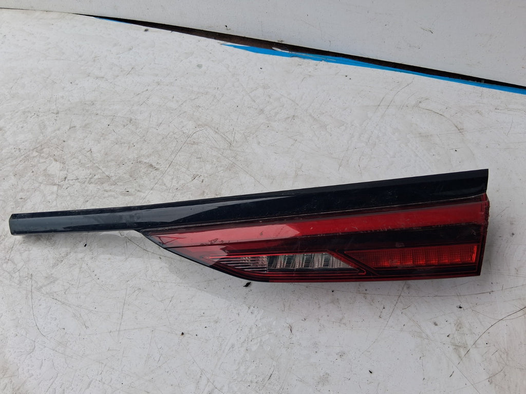 2024 BMW 2 SERIES F44 OSR OFF DRIVER RIGHT SIDE REAR INNER TAIL LIGHT 648253