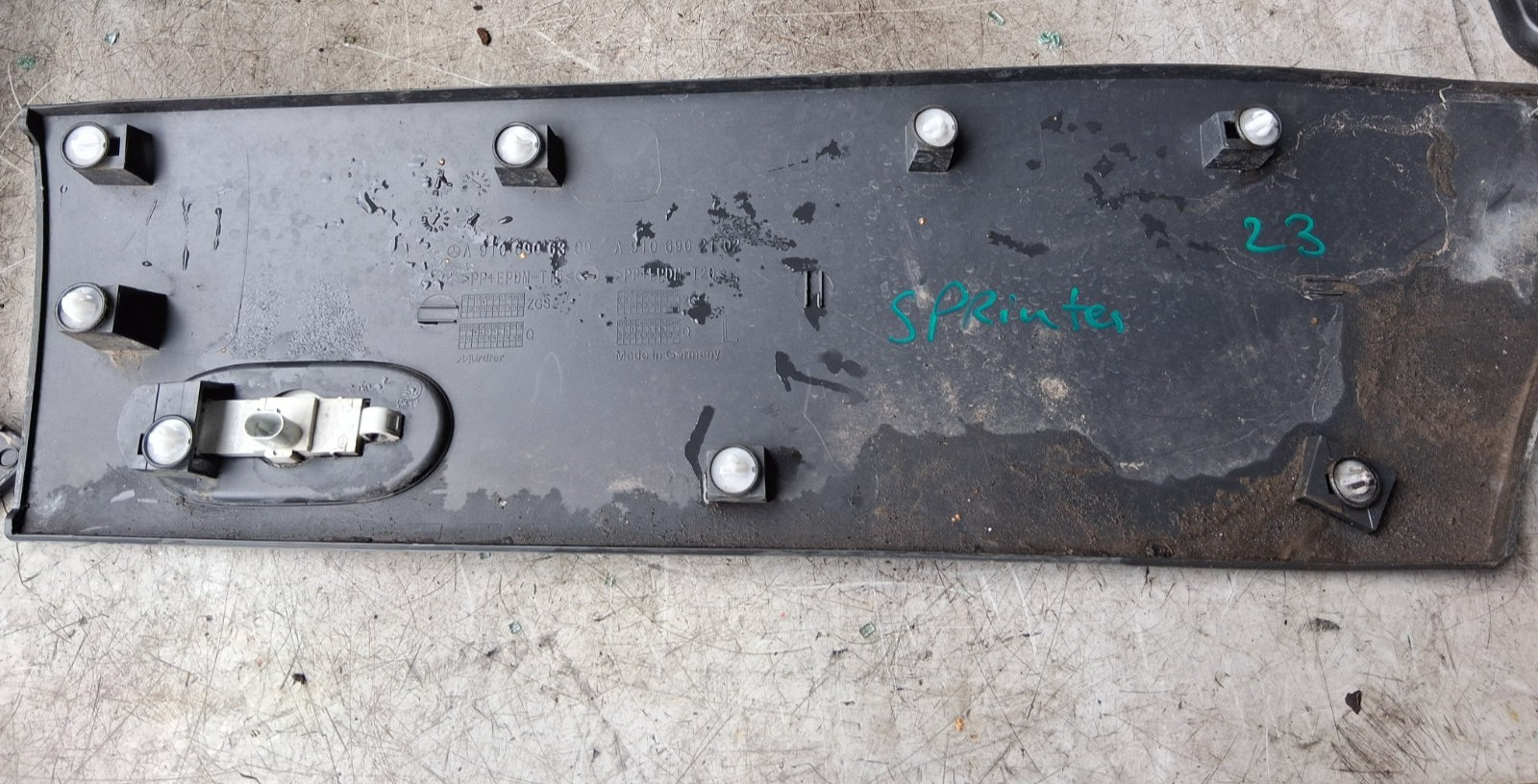 2023 MERCEDES SPRINTER SIDE REAR MOULDING TRIM A9106906300