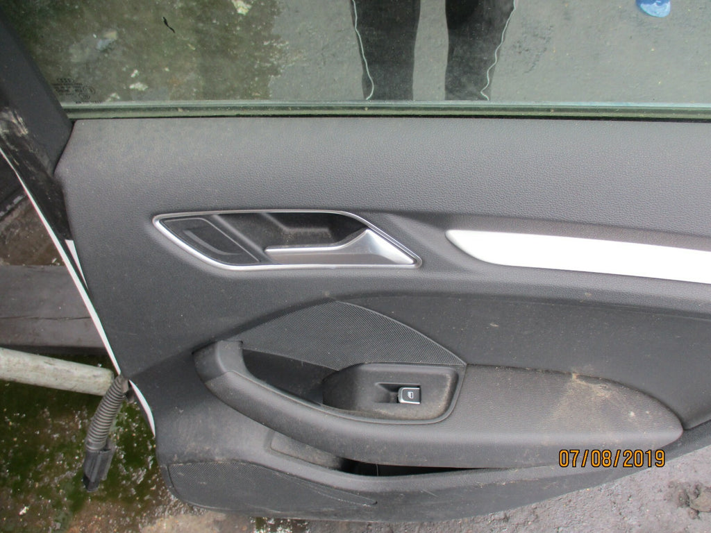 AUDI A3 8V 2017 HATCHBACK OSR DRIVER SIDE REAR COMPLETE DOOR WHITE DAMAGED