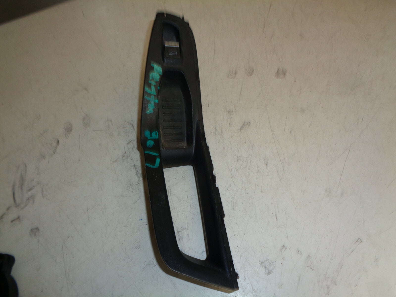 FORD FIESTA MK7 2017 NSF PASSENGER SIDE ELECTRIC WINDOW SWITCH C1BBA240A41ADW