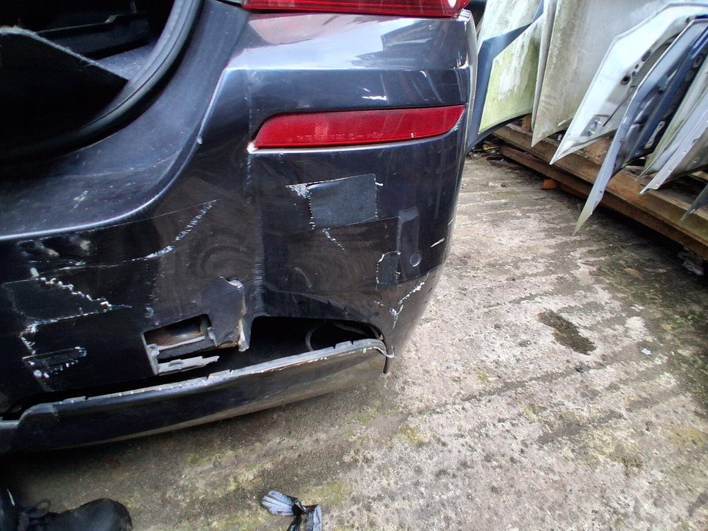 2012 BMW 5 SERIES F10 COMPLETE REAR BUMPER WITH PDC SENSORS SOPHISTO GREY II B90