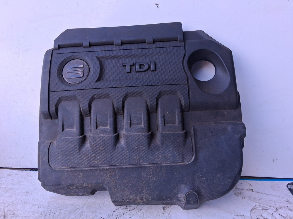 2013 SEAT LEON MK3 2.0 DIESEL TDI ENGINE COVER 04L103925S