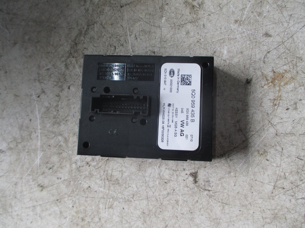 AUDI A3 8P KEYLESS ENTRY CONTROL MODULE 5Q0959435B
