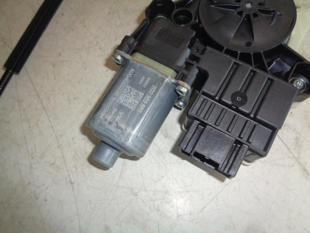 VW VOLKSWAGEN POLO MK6 2019 NS PASSENGER FRONT WINDOW REGULATOR MOTOR 2G6839461C