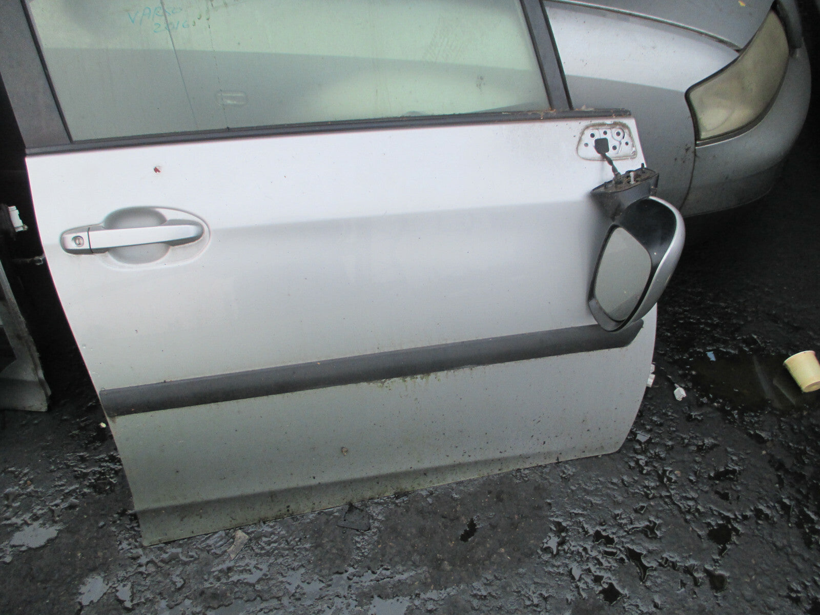 TOYOTA VERSO S 2016 OSF DRIVER SIDE FRONT COMPLETE DOOR SILVER