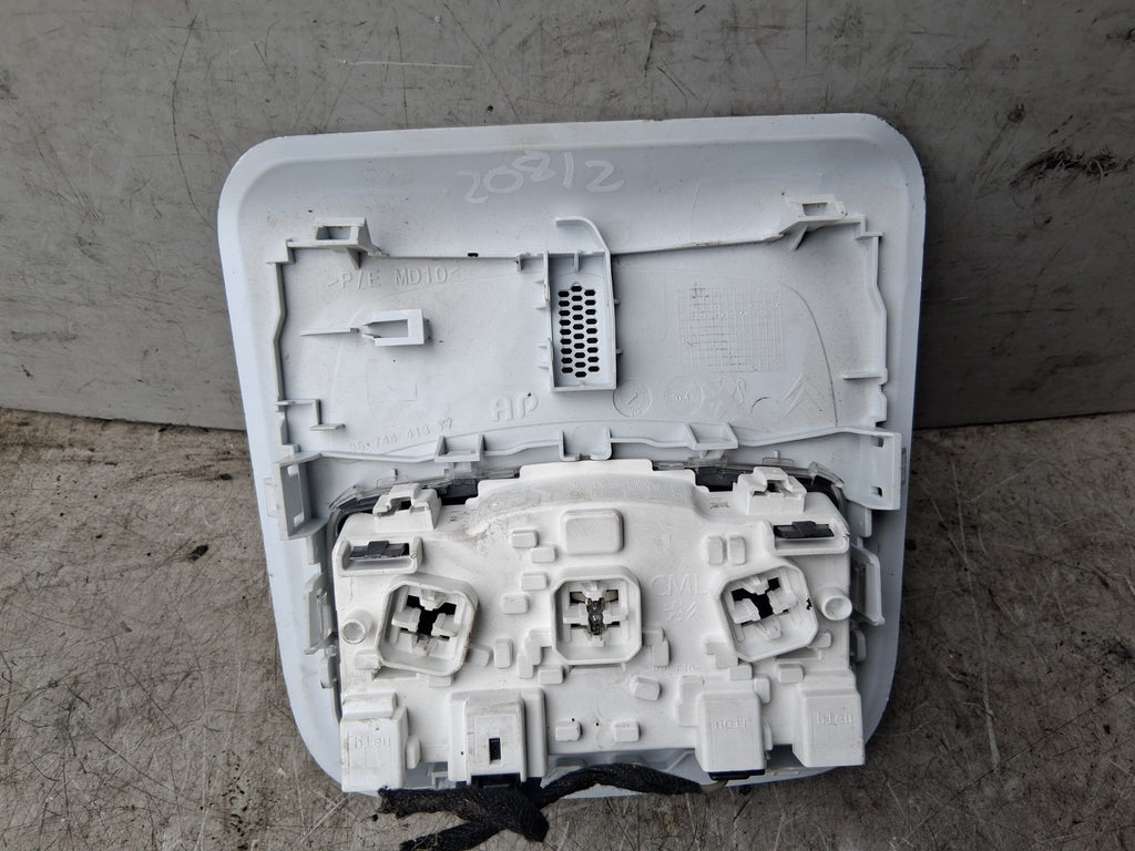 2012 PEUGEOT 208 FRONT INTERIOR ROOF READING COURTESY LIGHT 9674441377