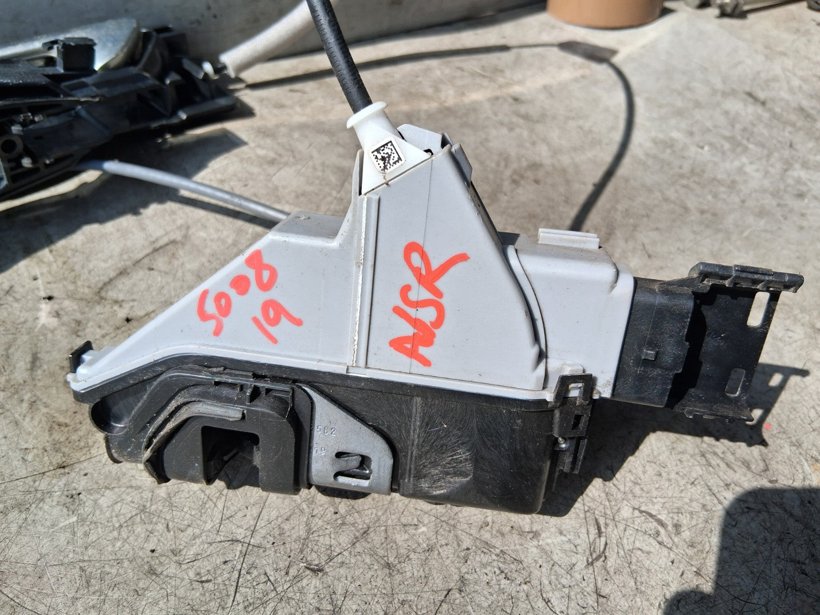 2019 PEUGEOT 5008 MK2 NSR PASSENGER SIDE REAR DOOR LOCK MECHANISM
