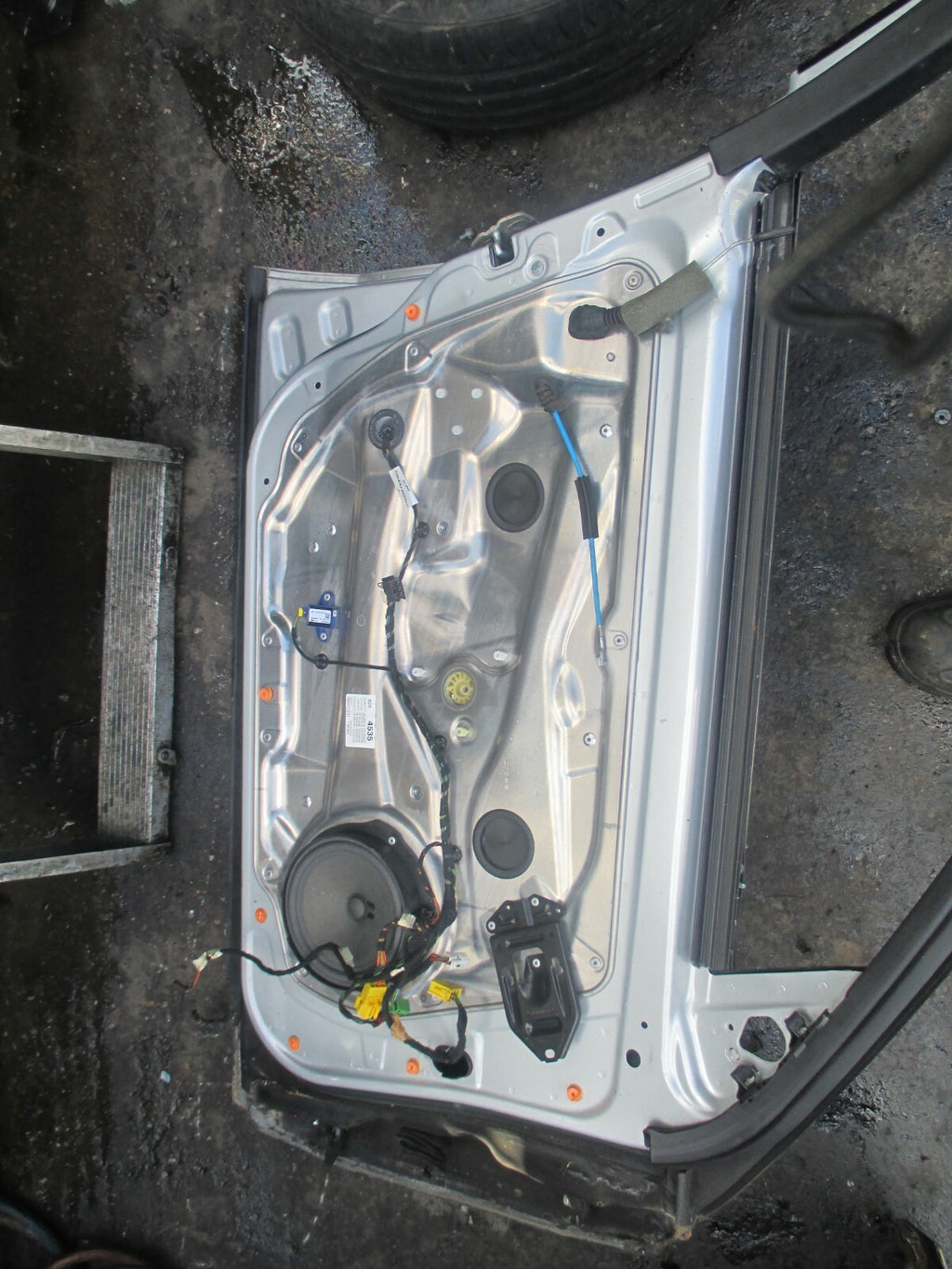 MERCEDES E CLASS W212 2010 NSF PASSENGER SIDE FRONT DOOR REGULATOR LOCK SILVER