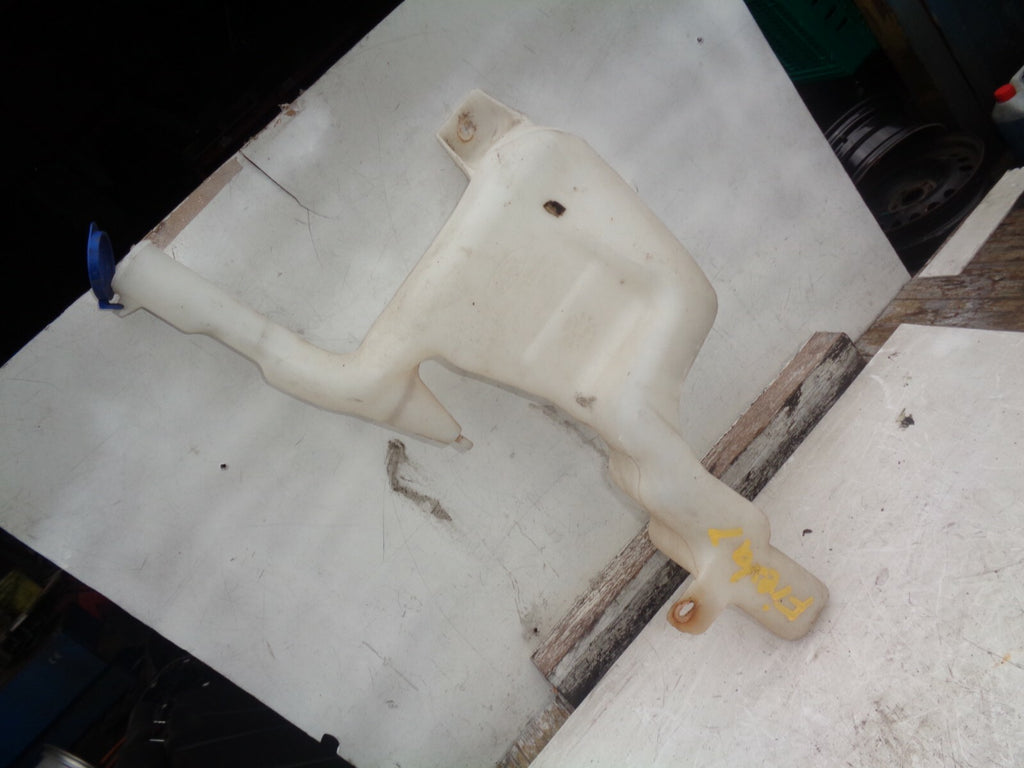 FORD FIESTA MK7 2012 WINDSCREEN WASHER WATER BOTTLE 8A6117B613AE