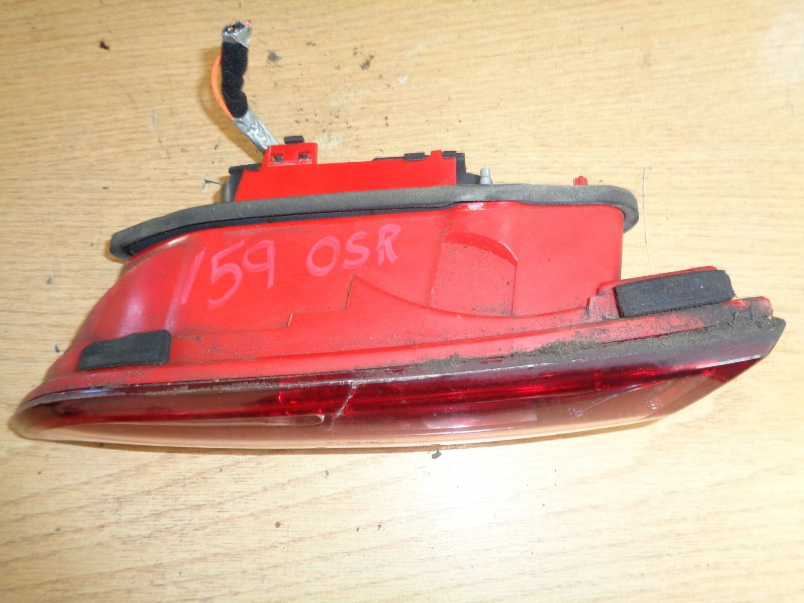 ALFA ROMEO 159 1.9 DIESEL  REAR TAIL LIGHT OUTER RIGHT LIGHT 50504818