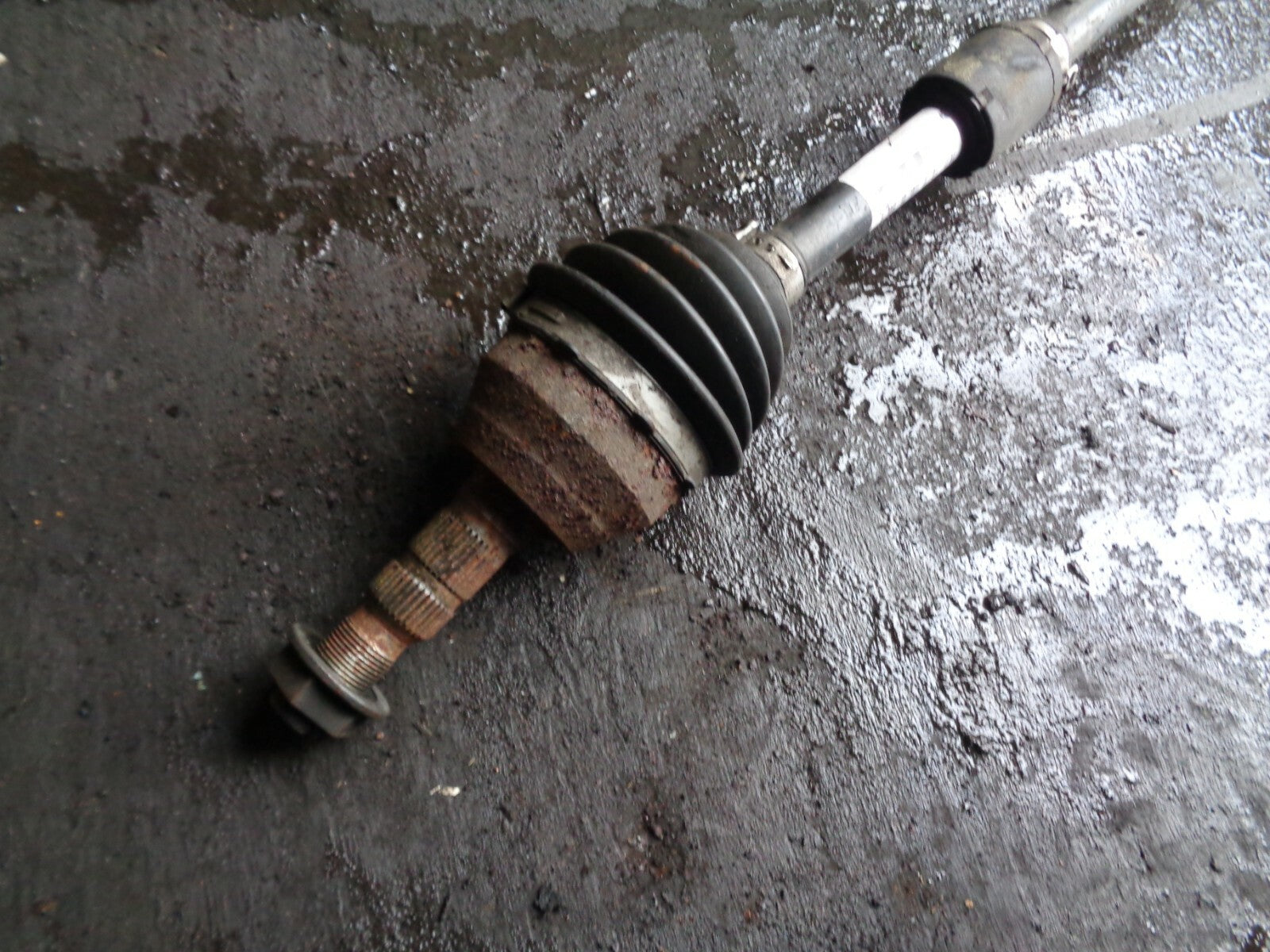 VAUXHALL ZAFIRA B 1.6 PETROL 2012 OSF DRIVER SIDE FRONT DRIVESHAFT 13264667