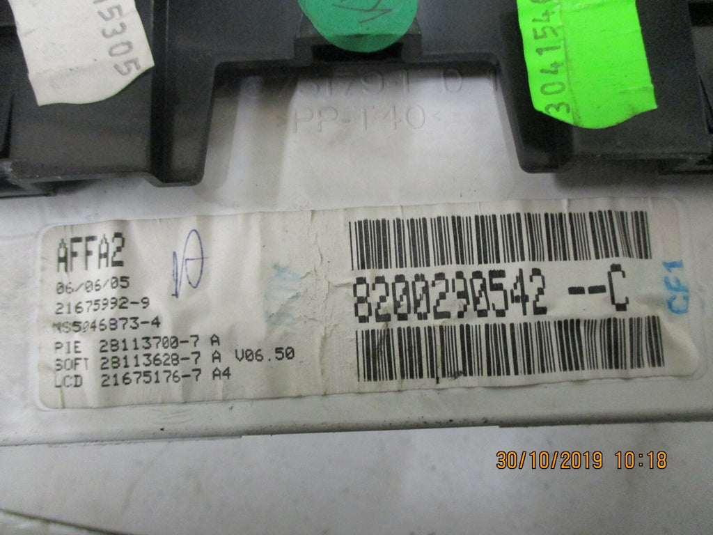 RENAULT LAGUNA MK2 2005 CENTRE DASHBOARD CLOCK RADIO DISPLAY UNIT 8200290542