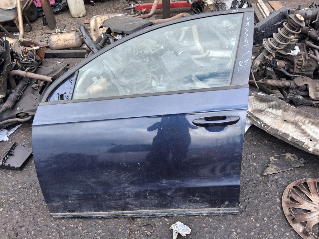 2014 VW VOLKSWAGEN PASSAT B7 SALOON NSF PASSENGER SIDE FRONT LEFT BARE DOOR BLUE