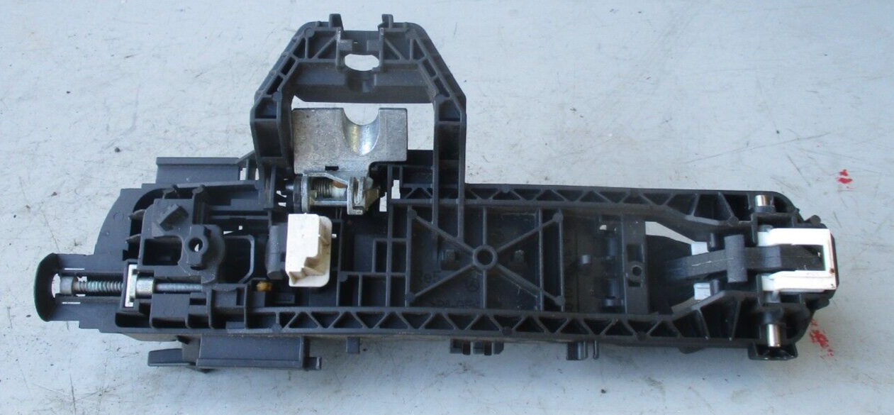MERCEDES E CLASS PASSENGER SIDE EXTERIOR DOOR HANDLE A358501