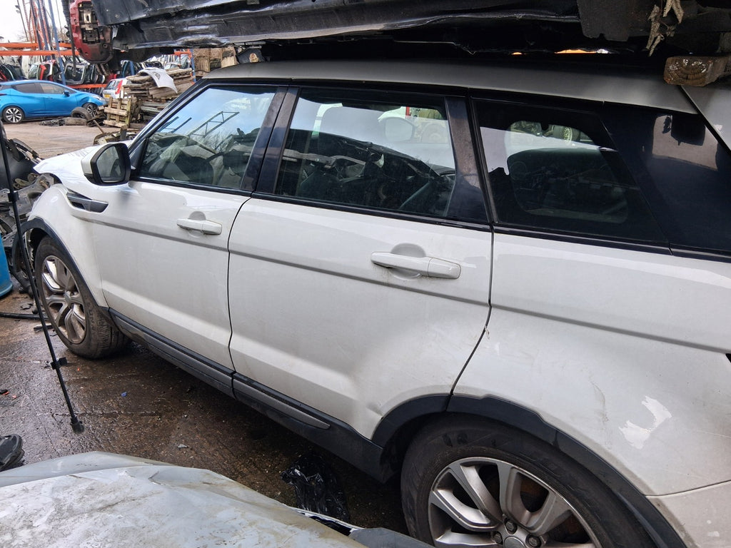 2015 RANGE ROVER EVOQUE L538 COMPLETE REAR TAILGATE BOOTLID WHITE