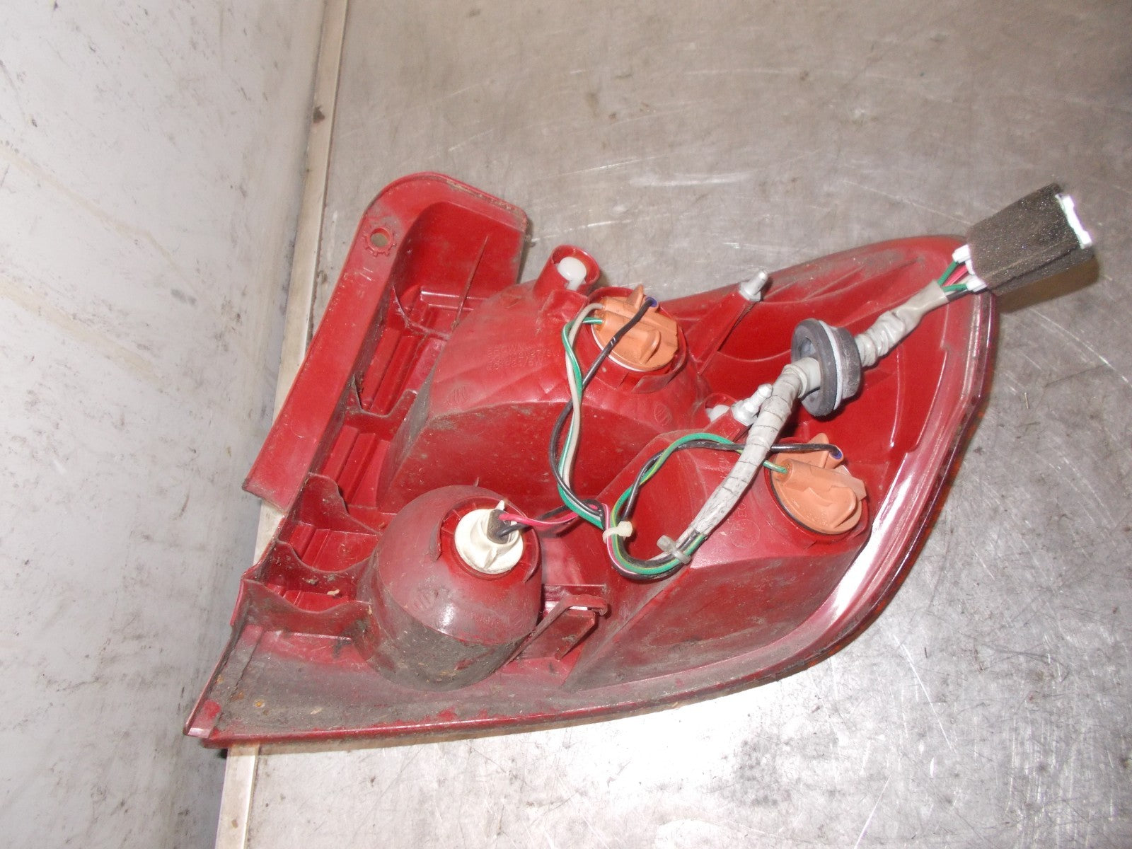 HYUNDAI GETZ 2003 NSR PASSENGER SIDE REAR TAIL LIGHT